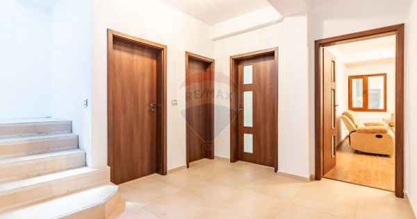 Apartament de vanzare cu 4 camere &icirc;n Bucurestii Noi, met...