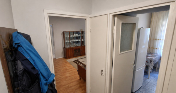 Apartament 2 camere, 41 mp, zona Craiovita Noua