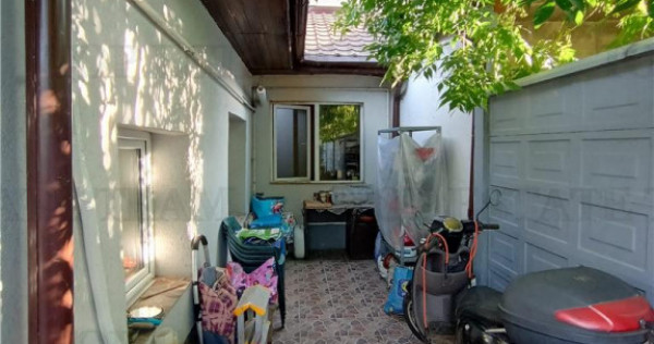 Casa cu 3 camere si 2 bai pe parter, cu SU 65mp in Sectorul