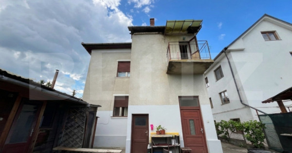 Casă individuală, teren generos 838 mp, - D&acirc;mbu Rotund