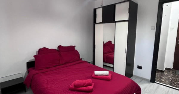 Apartament 3 camere,etaj 1,zona Alexandru Cel Bun-Minerva;impecabil