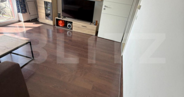Apartament cu 3 camere, etaj intermediar, boxa - zona Avantg