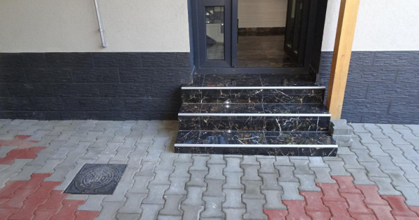 Inchiriez apartament in Vila in Deva, zona ultracentrala, curte comuna