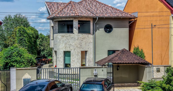 Vilă P+1 | Zona Subcetate | bazin, sală, pista biciclet...