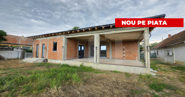 Casa individuală la roșu, un singur nivel, 5 camere | tere