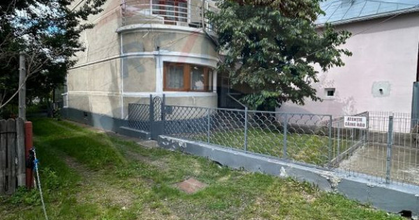 Casă de v&acirc;nzare | Rădăuți | Ștefan cel Mare + 2 garaje