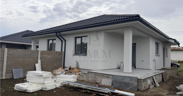 Albina - Duplex toate utilitatile - llanga asfalt
