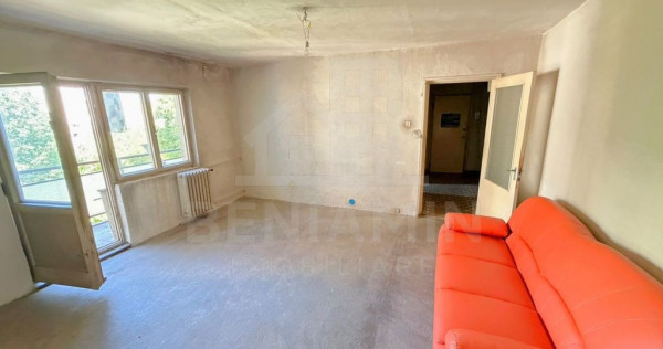 2 Camere-56.5mp-Etaj 2-Bloc 1979-Craiovita Noua-zona Carr...
