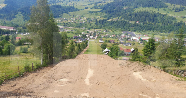 Teren 9.755 mp, intravilan, parcelabil, zona Vatra Dornei