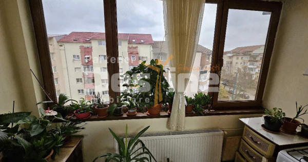 Vand apartament zona Soarelui