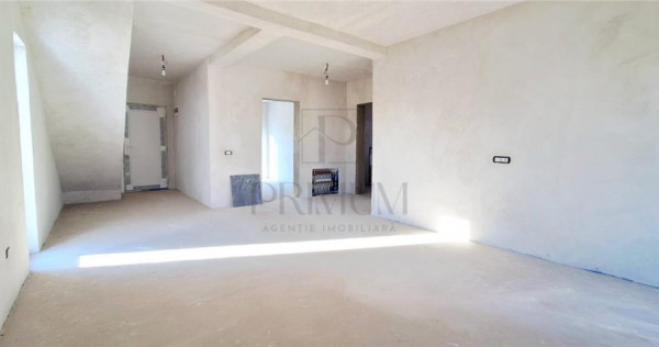 GIROC - Duplex despartit prin camera - 4 Camere - Toate util