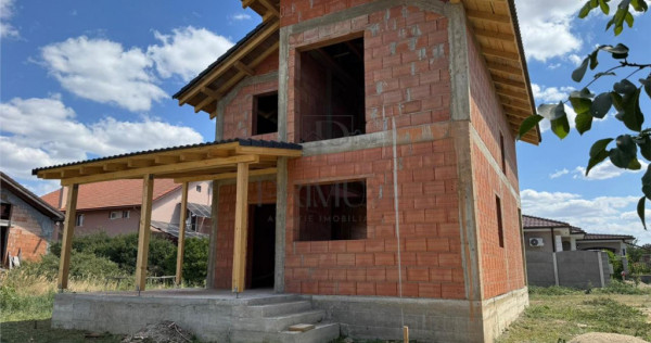 Casa individuala - zona excelenta - toate utilitatile - posi