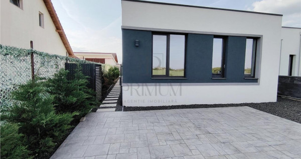 Duplex separat prin dressing - suprafete generoase - zona li