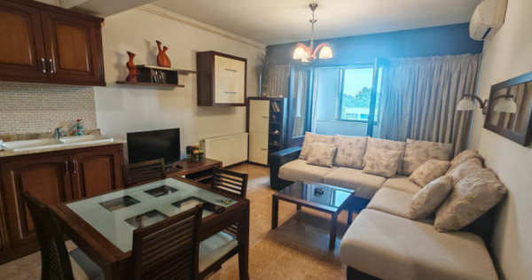 Apartament 2 camere de v&acirc;nzare &icirc;n Mamaia - vedere spre ră