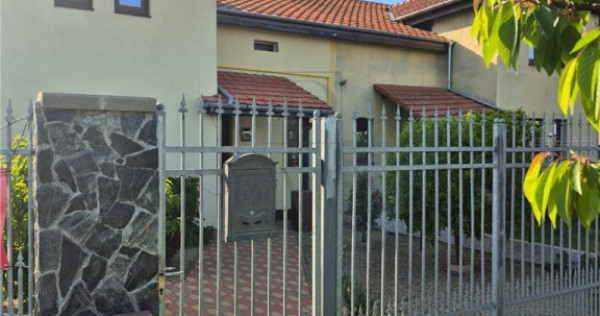 DUPLEX 5 CAMERE - ZONA LINISTITA - TOATE UTILITATILE - MOBIL