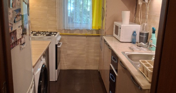 Proprietar vand apartament 2 camere Secuilor