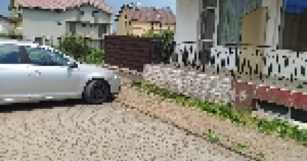 V&acirc;nd Garsonieră 33 mp in Costinești central