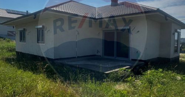 Casă 4 camere | Scheia, Suceava | Semifinisat