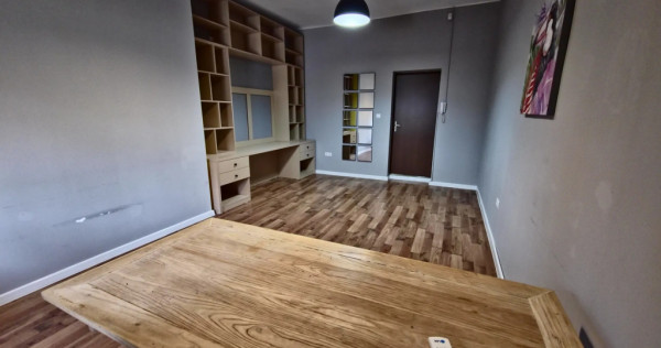 Faleza Nord Spatiu birou zonă liniștită parter
