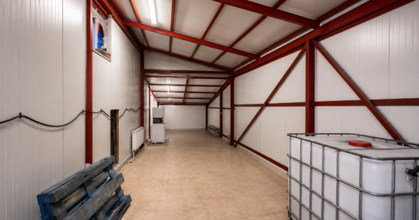 Proprietate industrială comercială de v&acirc;nzare 11.574 mp teren, acces