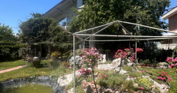 Casă de v&acirc;nzare &icirc;n Palazu Mare | 4 camere | Teren 655 mp