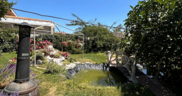Casă de v&acirc;nzare &icirc;n Palazu Mare | 4 camere | Teren 655 mp