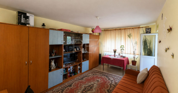 2 camere Aviației decomandat, et. 3, an 1985, metrou, 58 mp