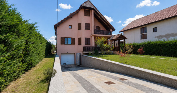 Casa spatioasa de inchiriat cu 5 camere in Zimandu Nou