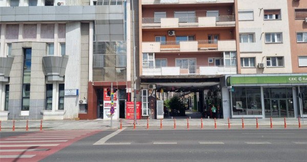 Spatiu ultracentral 300 Mp