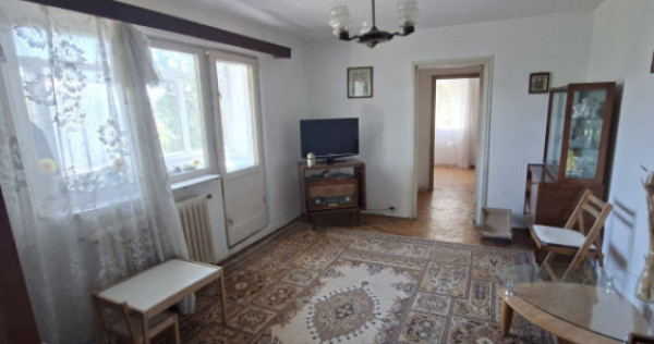 Apartament 2 camere semidecomandat, 49.10 mp, zona Piața Va