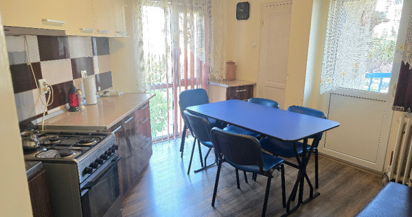 Vand apartament 4 camere Deva, Decebal (Cuza Voda, Catedrala), et 1