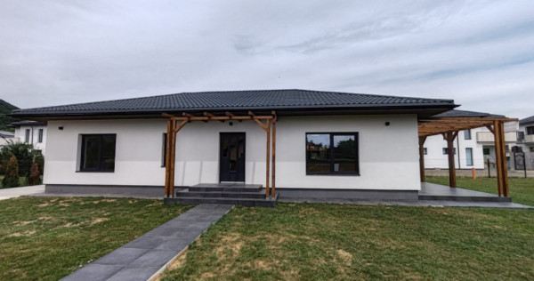 Casă pe parter la cheie, 127 mp, &icirc;ncălzire &icirc;n pardoseal?