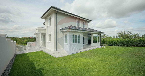 De v&acirc;nzare casă cu 5 camere, &icirc;n zona Dealuri - Oradea
