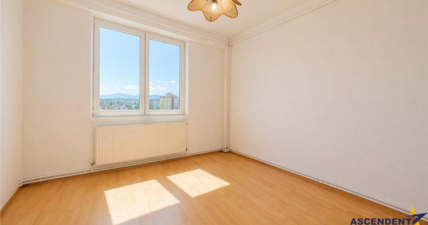 3D! Renovat, luminos, living si 2 dormitoare, cu vedere pano