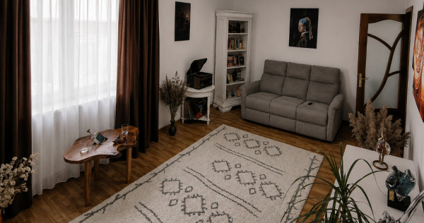 PROPRIETAR-apartament 2 camere mobilat,boxa,loc parcare,ultracentral