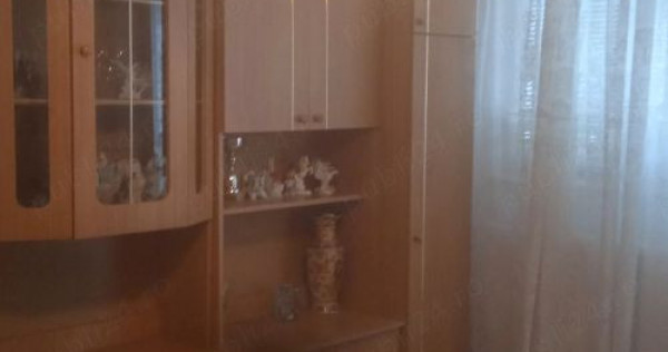 De inchiriat apartament cu 2 camere, Micro 20, 350 Euro