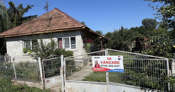 CASUTA BUNICII cu 15 arii teren- in Bargau ( Cicarlau )