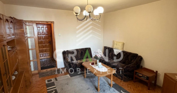 Garsonieră 28mp, etaj intermediar, Piata Flora, Mănăștur