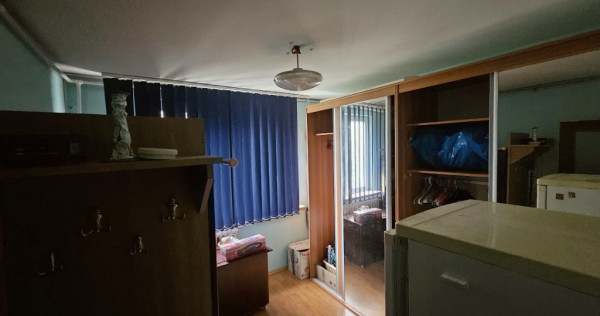 V&acirc;nd apartament cu 3 camere, 4/4, Antiaeriană-Alexandriei