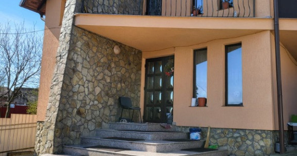Casa cu etaj in zona Pensiunii Bianca