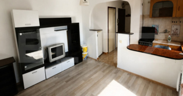 Apartament cu 2 camere, 32 mp, cartierul Libertǎții