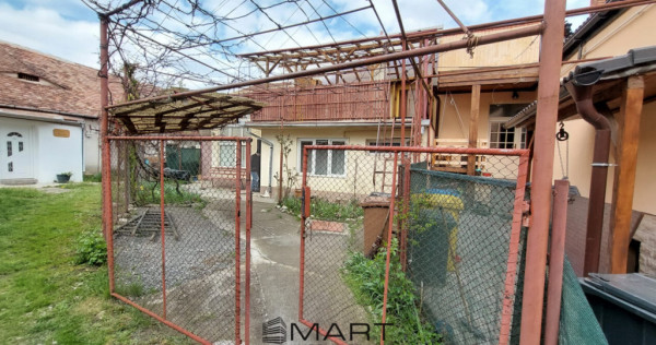 Casa cu teren 150 mp zona Lupeni