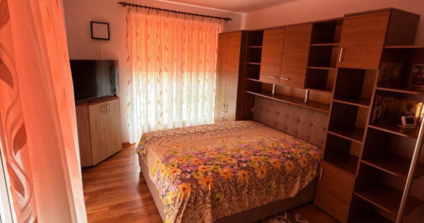 Apartament de 2 camere zona Tractoru