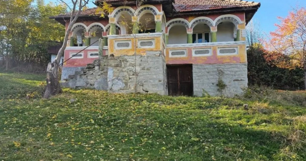 Loturi de v&acirc;nzare-intravilane!