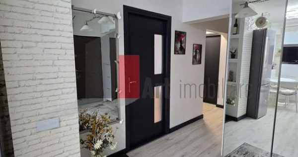 Vindem apartament cu 3 camere, Cr&acirc;ngasi