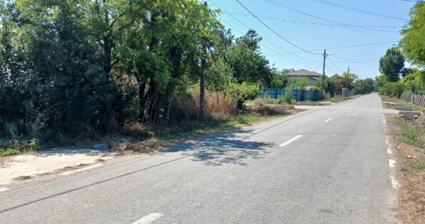 V&acirc;nd teren 2632 mp cu casa demolabila Misleanu