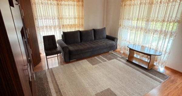 Apartament de 2 camere zona Tractorul,