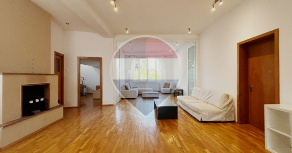 Apartament spatios 3 camere in zona Primaverii