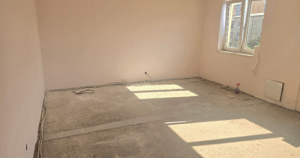 Vand apartament cu 2 camere transformat intr-un apartament cu 1 camera
