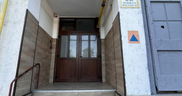 3 camere Calarasilor Viziru. Et.2/10, fara imbunatatiri. Com